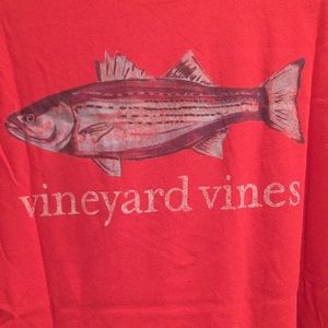 Vineyard vines tee size xs